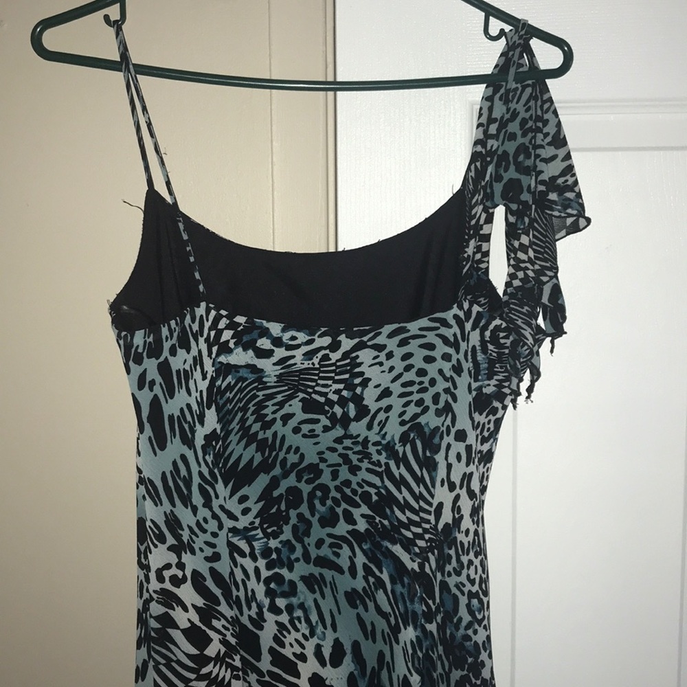 Dress - Picture 7 of 8